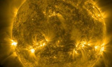 Фото Вслед за вспышками на Солнце «дрогнуло» магнитное поле Земли
