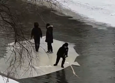 Фото Путешествие трех юных жителей Златоуста на льдине взбудоражило общественность