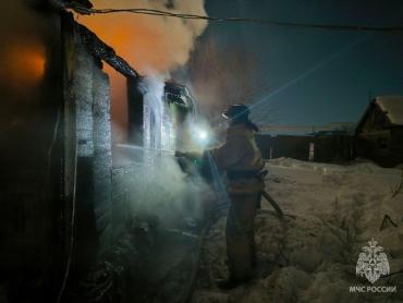 Фото В выходные на пожарах в Челябинской области погибли две женщины и двое мужчин