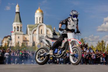 Фото Любовь и рок-н-ролл: Карабаш открыл мотосезон 2024 года на Южном Урале