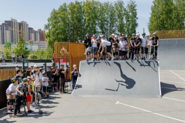 Фото Чемпион РФ по самокатному спорту провел мастер-класс на площадке RCC EXTREME в Челябинске