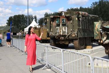 Фото Альянс – на Урале: свыше 10 тысяч челябинцев посетили выставку военной техники НАТО