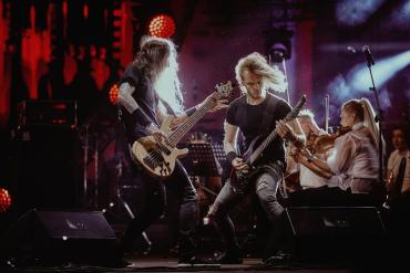 Фото В Челябинске воссоздадут легендарный концерт Metallica 1999 года