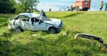 Фото В Троицком районе улетела в кювет легковушка: одна погибшая, трое пострадавших