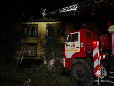 Фото В Копейске два человека погибли при пожаре в бараке 