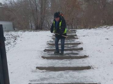 Фото В Тракторозаводском районе Челябинска следят за чистотой и порядком