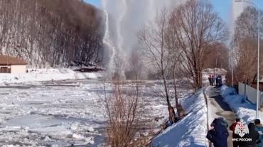 Фото В Аше продолжают взрывать лед на реке Сим