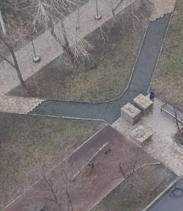 Фото  Челябинцы обеспокоены нарушенным благоустройством сквера по Комсомольскому проспекту