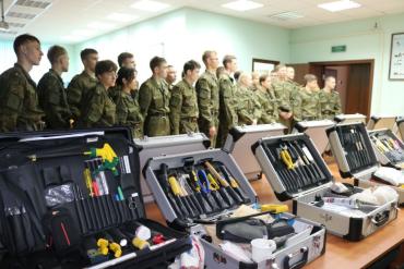 Фото  Челябинские кадеты из подшефного класса УФСБ посетили Курганский пограничный институт
