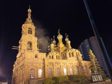Фото Челябинцев взволновало задымление на колокольне Свято-Троицкого храма