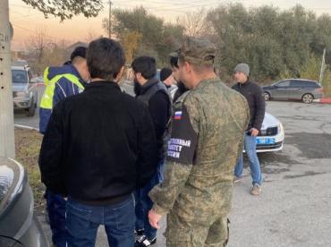 Фото Силовики продолжают выявлять в Челябинске нарушителей закона среди мигрантов