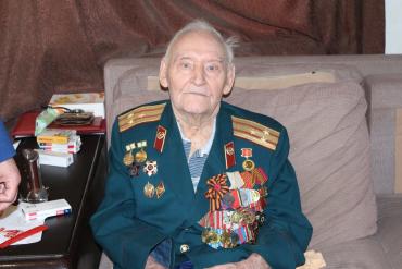 Фото В Еткульском районе поздравили ветеранов войны и труда