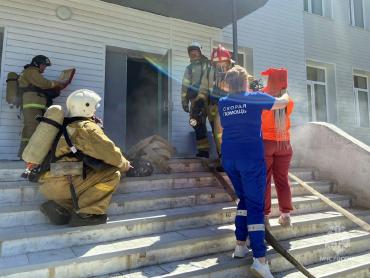 Фото Пожарным удалось отстоять «Ребячью республику» в Усть-Катаве