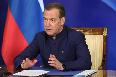 Фото Медведев заявил о реальности угрозы ядерного конфликта на фоне ночного удара Израиля по Ирану