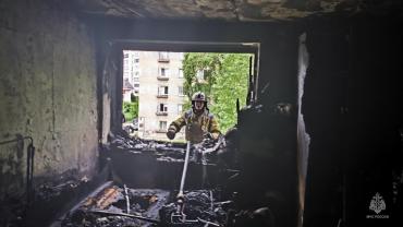 Фото В Челябинске в пожаре на Новороссийской погиб мужчина, еще один жилец выпрыгнул из окна