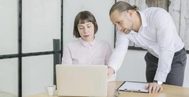 Фото Каждый второй челябинец работает сверхурочно 