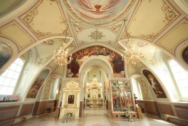Фото Алексей Текслер оценил красоту обновленного старинного Свято-Троицкого собора