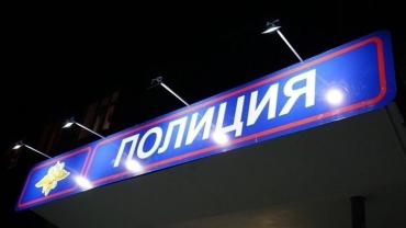 Фото В Магнитогорске подросток ради помощи мошенникам вскрыла сейф болгаркой 
