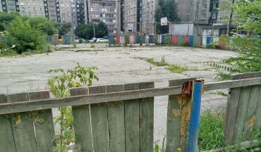 Фото Челябинцы с улицы Хохрякова просят губернатора помочь в восстановлении дворовых спортплощадок