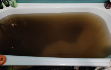 Фото Жители микрорайона Чурилово пожаловались на ржавую воду из-под крана