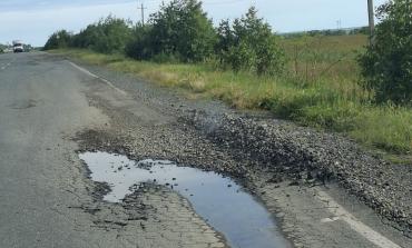 Фото Состояние дороги Яраткулова – Верхние Караси остается пугающим