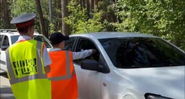 Фото Юные железнодорожники напомнили взрослым и детям правила безопасного поведения