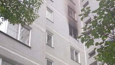 Фото В Челябинске на Захаренко загорелась квартира с ребенком внутри