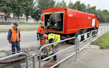 Фото В Челябинске усиливают отвод воды в зонах подтоплений