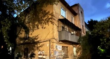 Фото В Челябинске загорелся частично расселенный дом на Воровского (ВИДЕО)