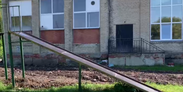Фото Школа в Вахрушево не готова к первому сентября: опасности для учеников