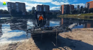 Фото Чистота и прозрачность: «Девичьи слезы» Челябинска избавляют от водорослей