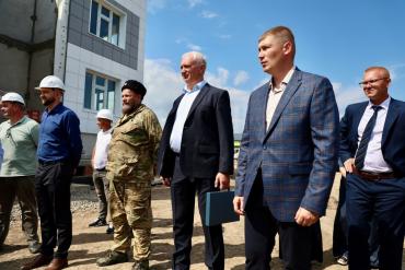 Фото Глава Магнитогорска и участники программы «Герои Южного Урала» проверили ход строительства детского сада