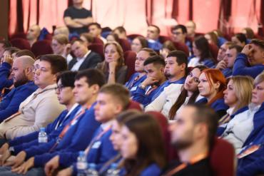 Фото В Челябинске открылся первый Всероссийский форум молодых металлургов