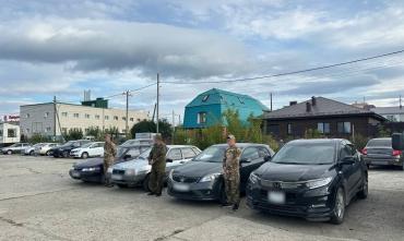 Фото Чебаркуль передал на нужды СВО изъятые у преступников автомобили
