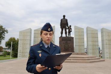 Фото ГУФСИН Челябинской области оказывает молодым сотрудникам поддержку и учит быть верными служебному долгу