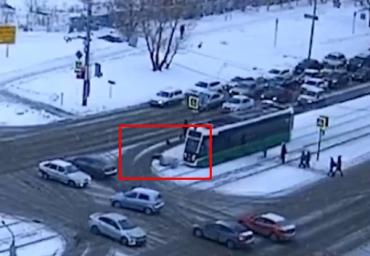 Фото ЧелябГЭТ выплатит миллион рублей подростку, пострадавшему в ДТП с трамваем