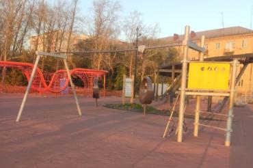 Фото Прокуратура проверит информацию о травмировании девочки на площадке в Смолино