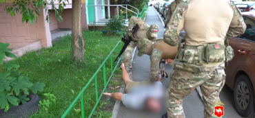 Фото Силовики задержали южноуральца за призывы к терроризму и экстремизму (ВИДЕО)