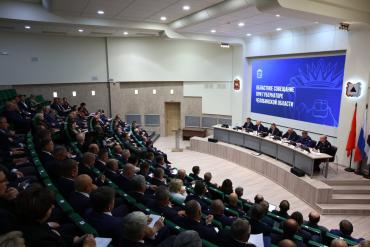 Фото Алексей Текслер призвал муниципалитеты ускориться и завершить дорожные ремонты в срок