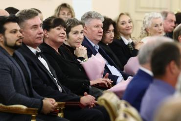 Фото Южноуральцы получили награды за развитие Южного Урала и укрепление России