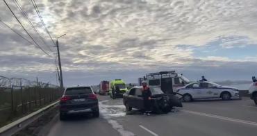 Фото Восемь человек пострадали в ДТП на Шершневской плотине