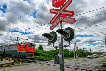 Фото Семь случаев ДТП зафиксировано на железнодорожных переездах ЮУЖД с начала года