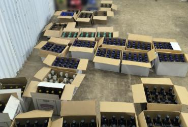 Фото Житель Троицка пытался продать алкоголь неизвестного качества