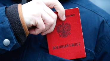Фото В России будут призывать граждан на военную службу в течение года
