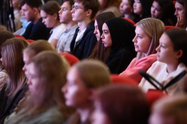 Фото Петровские чтения: в Магнитогорске говорили о духовно-нравственных ценностях современной России