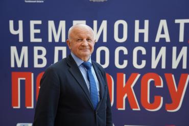 Фото Боксёр, тренер, судья Михаил Леонов: Бокс - это работа, бокс - это жизнь