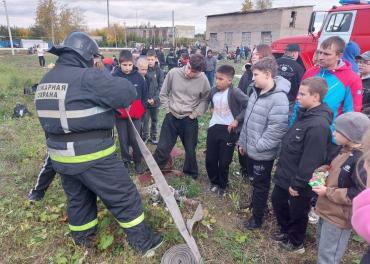 Фото Уроки безопасности МЧС: Обучение гражданской обороне по всему региону
