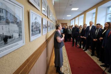 Фото Здание Заксобрания Челябинской области в зеркале разных эпох