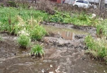 Фото К жилому дому в Чурилово подступает «большая вода»