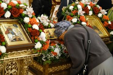 Фото В Челябинск доставлен ковчег с частицей мощей Георгия Победоносца